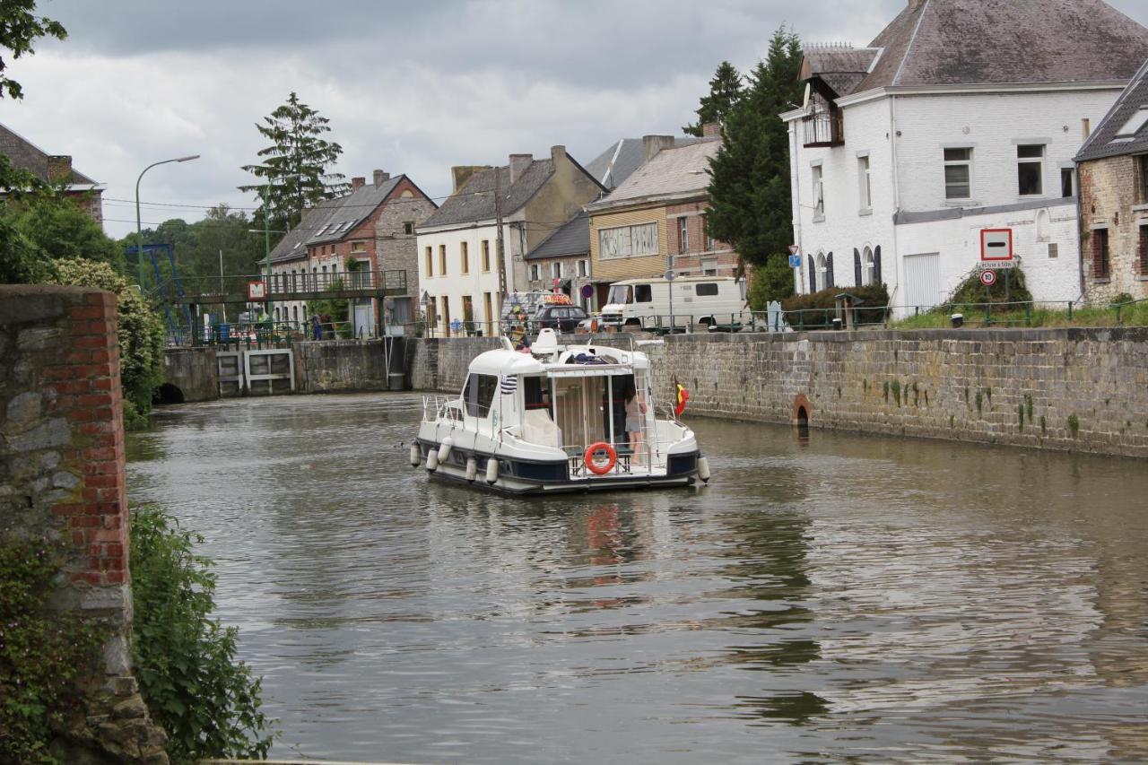 Au Crapaud Charmant Merbes-le-Chateau Екстер'єр фото